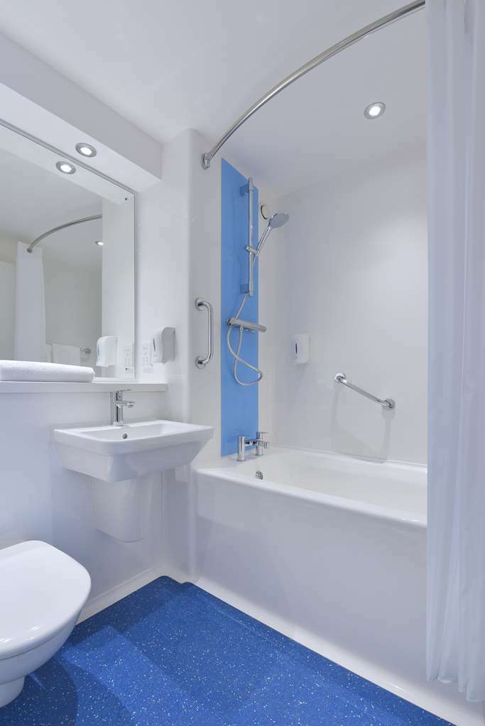 Travelodge London Wembley Zimmer foto