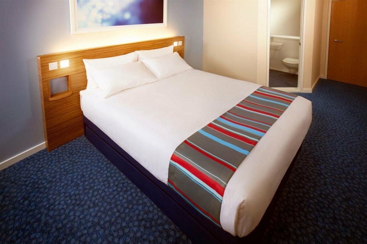 Travelodge London Wembley Exterior foto