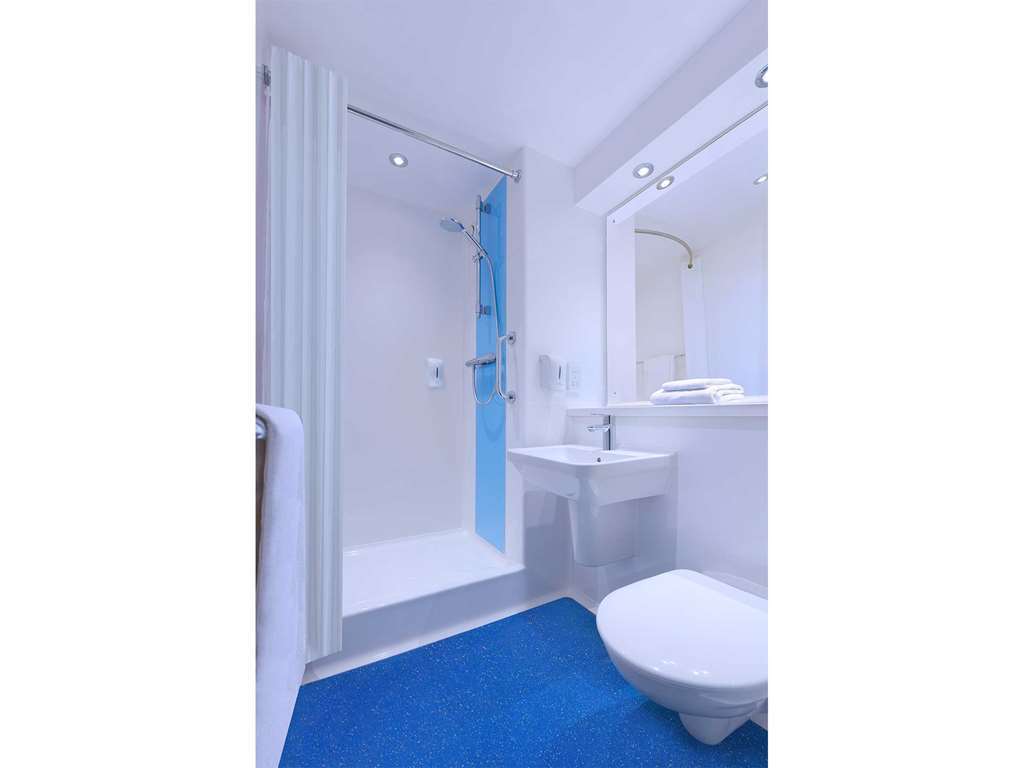 Travelodge London Wembley Zimmer foto